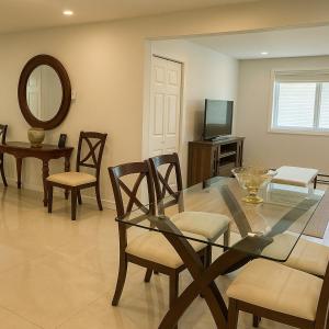 Chic 3BR Stay in Laval, Bright and Peaceful