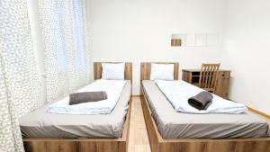 Spacious Rooms - 15 Min from Airport & City Center, 5 Min from Vienna Main-Bus Station EZ9