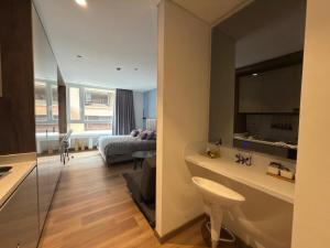 Aparta Estudio de Lujo en Ubicación Privilegiada