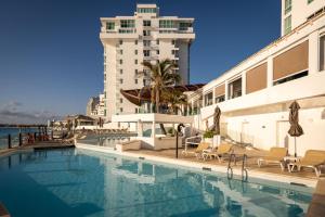 Ocean View Modern Condo & Luxury Amenities