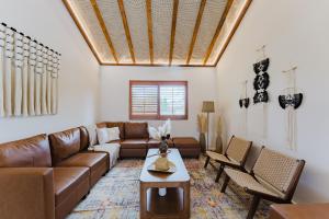 Waterfront Villa with Beach, Game Room, Cinema and Spa