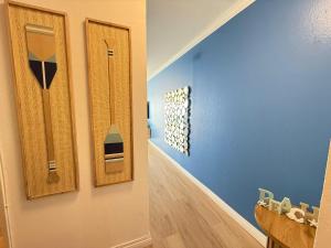 Redondo Oceanfront Gem 2BR BA Balcony & Parking 335