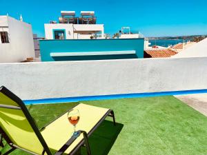 Bia Vintage Villa - Casa com Vista Mar, Terraço e Jardim no Centro de Alvor - 4hvězdičkové hotely ve městě Alvor
