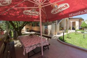 Apartments with a parking space Novigrad - 7135