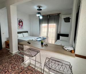 PELEKAN rooms and apartments Athina 34