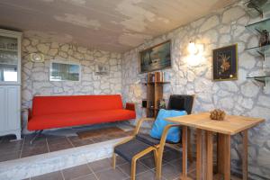 Secluded family friendly house Skrip, Brac - 18944