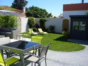 Maisons de vacances Maison renovee avec jardin privatif, proche des Sables d'Olonne, parking et Wifi inclus - FR-1-426-226 : photos des chambres