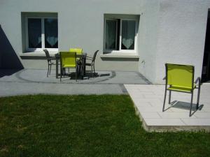 Maisons de vacances Maison renovee avec jardin privatif, proche des Sables d'Olonne, parking et Wifi inclus - FR-1-426-226 : photos des chambres