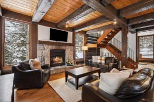 Tremblant Naturo-Spa, LAC, PISCINE, TENNIS, GYM