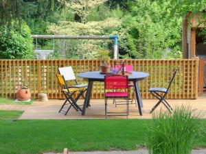 Appartement Confortable avec Jardin Privatif, Terrasse et Équipements Modernes - FR-1-496-194