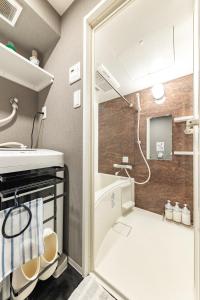 SALE! Tokyo! Stay in Ikebukuro Convenient for Shopping & Long Stays!