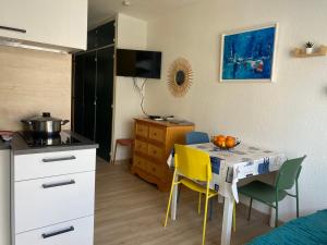 Appartements Studio Balaruc-les-Bains - Clim, WiFi, Animaux admis - FR-1-503-185 : photos des chambres
