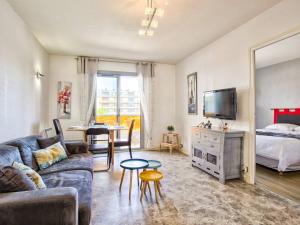 Appartements Charmant 2 pieces avec balcon, vue mer et parking - FR-1-788-68 : photos des chambres