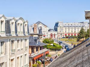 Appartements Appartement lumineux a Cabourg, 4 personnes, au coeur de la ville - FR-1-788-70 : photos des chambres