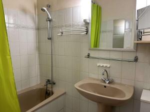 Maisons de vacances Maison 3 pieces pres de la mer a Bretignolles-sur-Mer - FR-1-224A-76 : photos des chambres