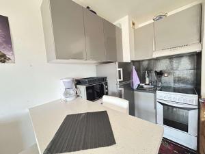 Studio cosy à Sainte-Maxime avec parking sécurisé - FR-1-226-560