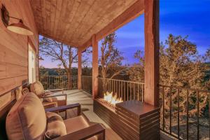 Cactus Canyon Retreat Zion Base Hot Tub View