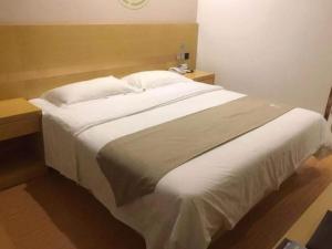 GreenTree Inn Dongtai Sancang Town