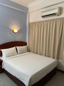 New Caspian Hotel