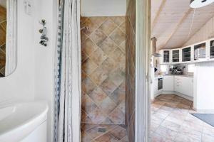 Cozy Cottage In Scenic Surroundings