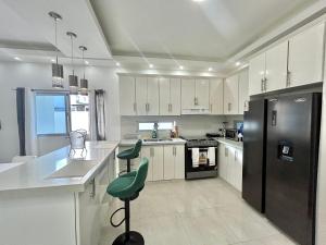 Elegante Apartamento A 100 mts la playa de los Minos RSJ