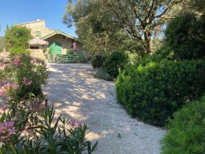 B&B / Chambres d'hotes Bergerie Balbonne : photos des chambres