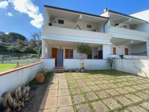 Marcelli trilocale 200 mt mare giardino posto auto