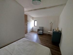 Maisons de vacances La grangerie grange en pierre avec spa : photos des chambres
