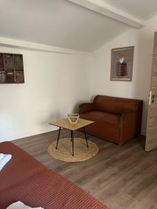 Maisons de vacances La grangerie grange en pierre avec spa : photos des chambres