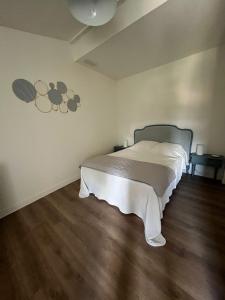 Maisons de vacances La grangerie grange en pierre avec spa : photos des chambres