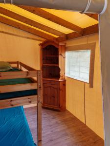 Yachting lodge 83