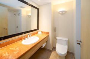 Quality Hotel Real Aeropuerto San Salvador