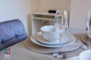 Modern 3-Bed Home, Superfast Wi-Fi, Netflix, Near City Centre & Hospital