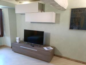 La Corsara-La casa nella roccia