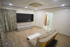 AC Rooms in Vijayawada - Cozy & Family-Friendly - Stay Pride Shared Apartments