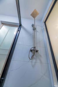 Executive studio apartments in kilimani with breathtaking city views child playground swimming pool and ample parking