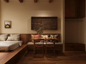 Nova Suite - Skylight Window - Bathtub - No Hidden Costs