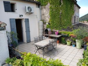 Maisons de vacances Maison de ville historique dans la Haute Ville - : Maison 2 Chambres