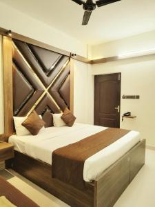 Hotel Shadow Regency
