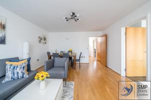 Near Tube To City, Emirates Stadium, Hospital & University