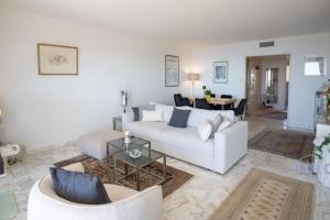 Beautiful apartment in Cannes SEA VIEW and POOL