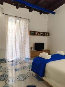 Montesantini House