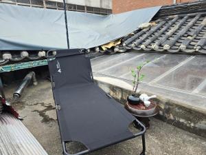 #Sharehouse #Korea University Station #private room in 3-Bedroom #Barbecue #Rooftop Sunbed