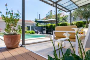 Superior Apartment with private Pool