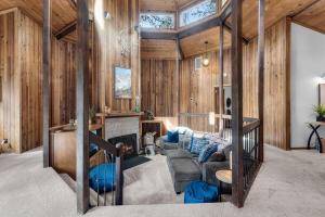 Diamond Peak 7 - Meredith Lodging