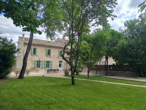 Maisons de vacances Authentique Mas provencal avec son grand parc : photos des chambres