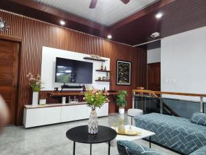 Goldland Caelestis Guest House