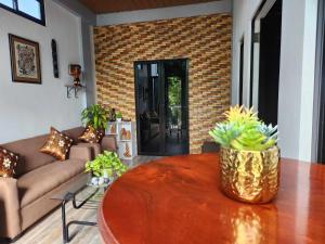 Goldland Caelestis Guest House