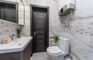 Софіївська площа Володимирська 18