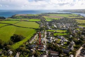 Delightful Family Getaway Cornwall